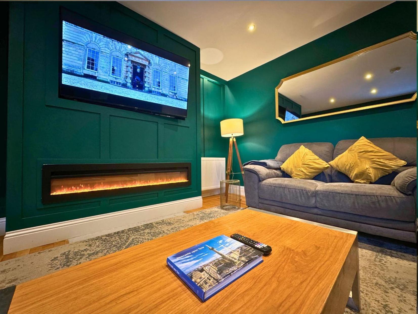 Hot Tub, Free Parking, Near Shops & Restaurants, Location 1M To City Jesmond ภายนอก รูปภาพ