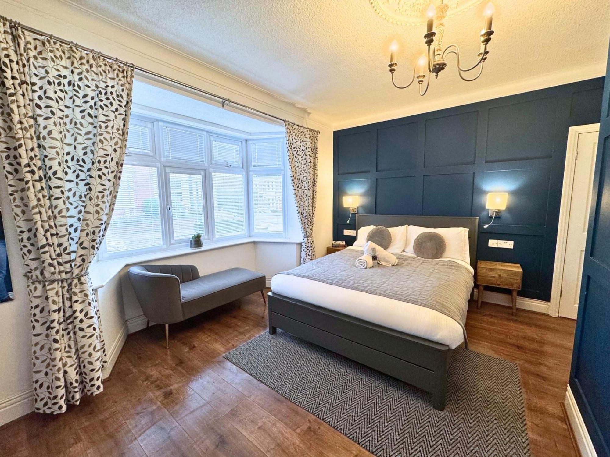 Hot Tub, Free Parking, Near Shops & Restaurants, Location 1M To City Jesmond ภายนอก รูปภาพ