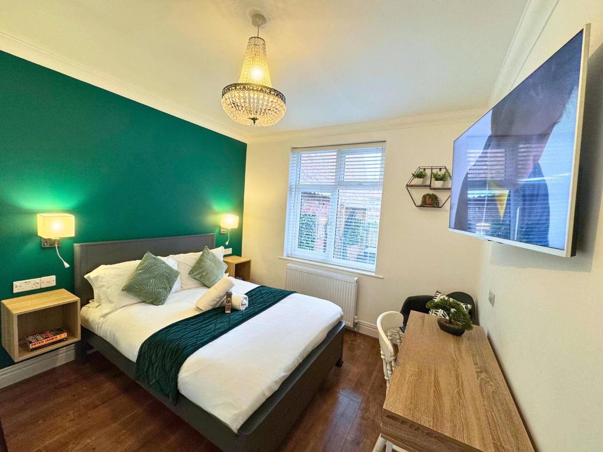 Hot Tub, Free Parking, Near Shops & Restaurants, Location 1M To City Jesmond ภายนอก รูปภาพ