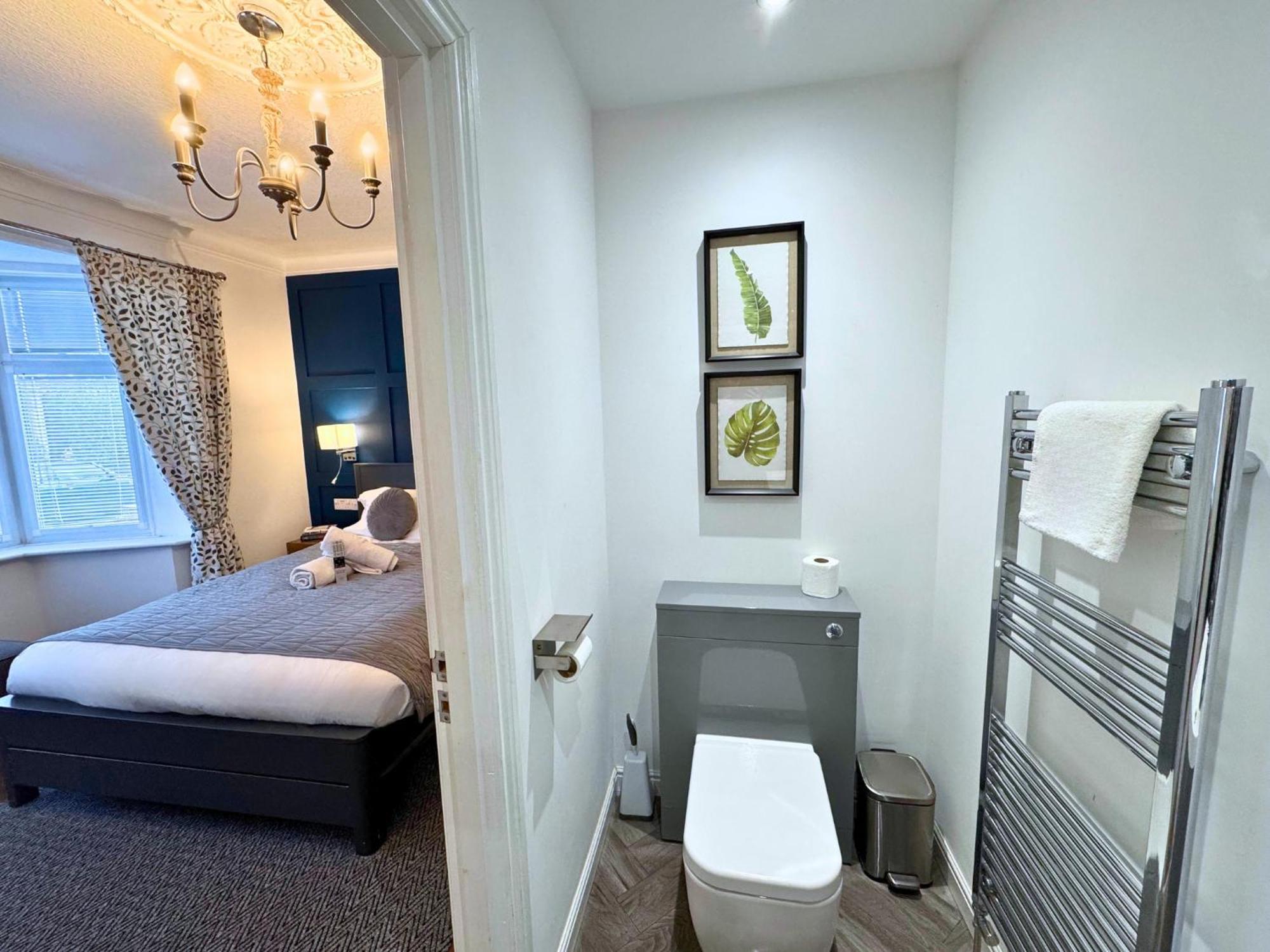 Hot Tub, Free Parking, Near Shops & Restaurants, Location 1M To City Jesmond ภายนอก รูปภาพ