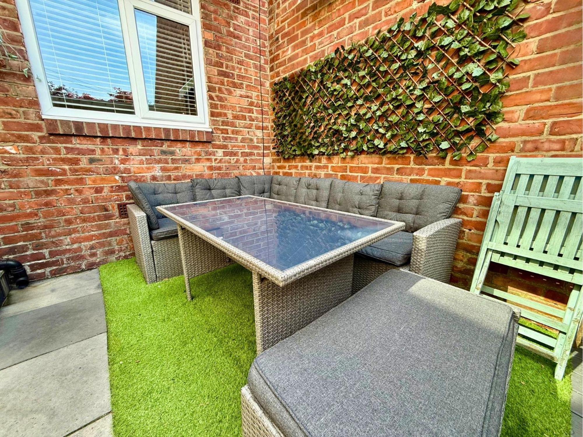 Hot Tub, Free Parking, Near Shops & Restaurants, Location 1M To City Jesmond ภายนอก รูปภาพ